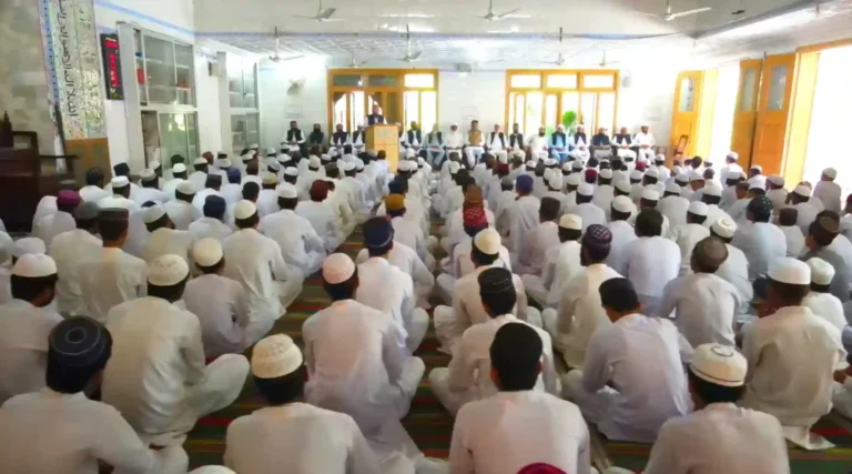 صبح کی اسمبلی کے روح پرور مناظر Jamia Ul Uloom Multan