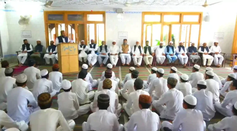 صبح کی اسمبلی کے روح پرور مناظر Jamia Ul Uloom Multan