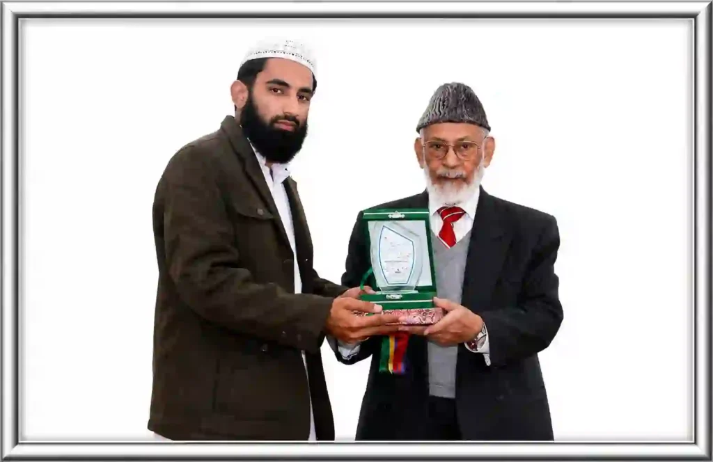 Posion Holder Students Jamia Ul Uloom Multan